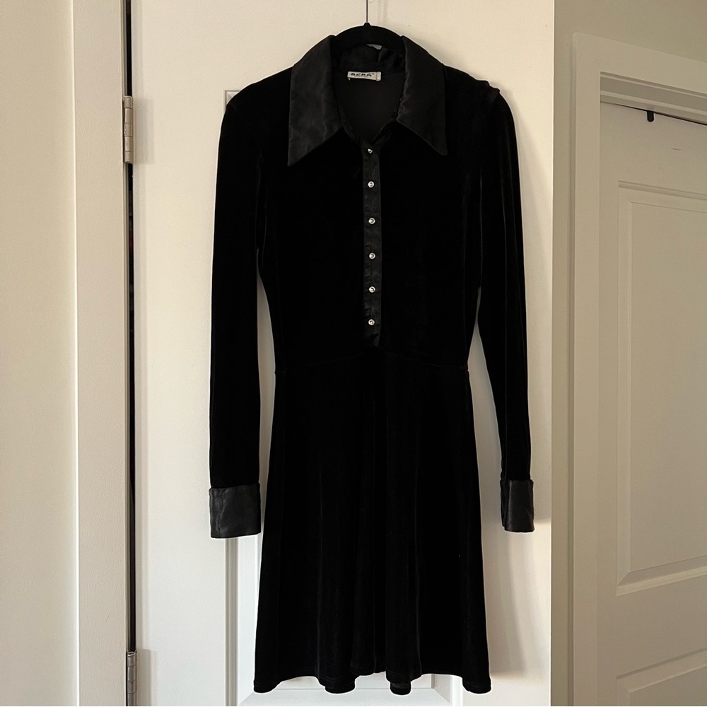 VINTAGE BCBG velvet mini dress with collar